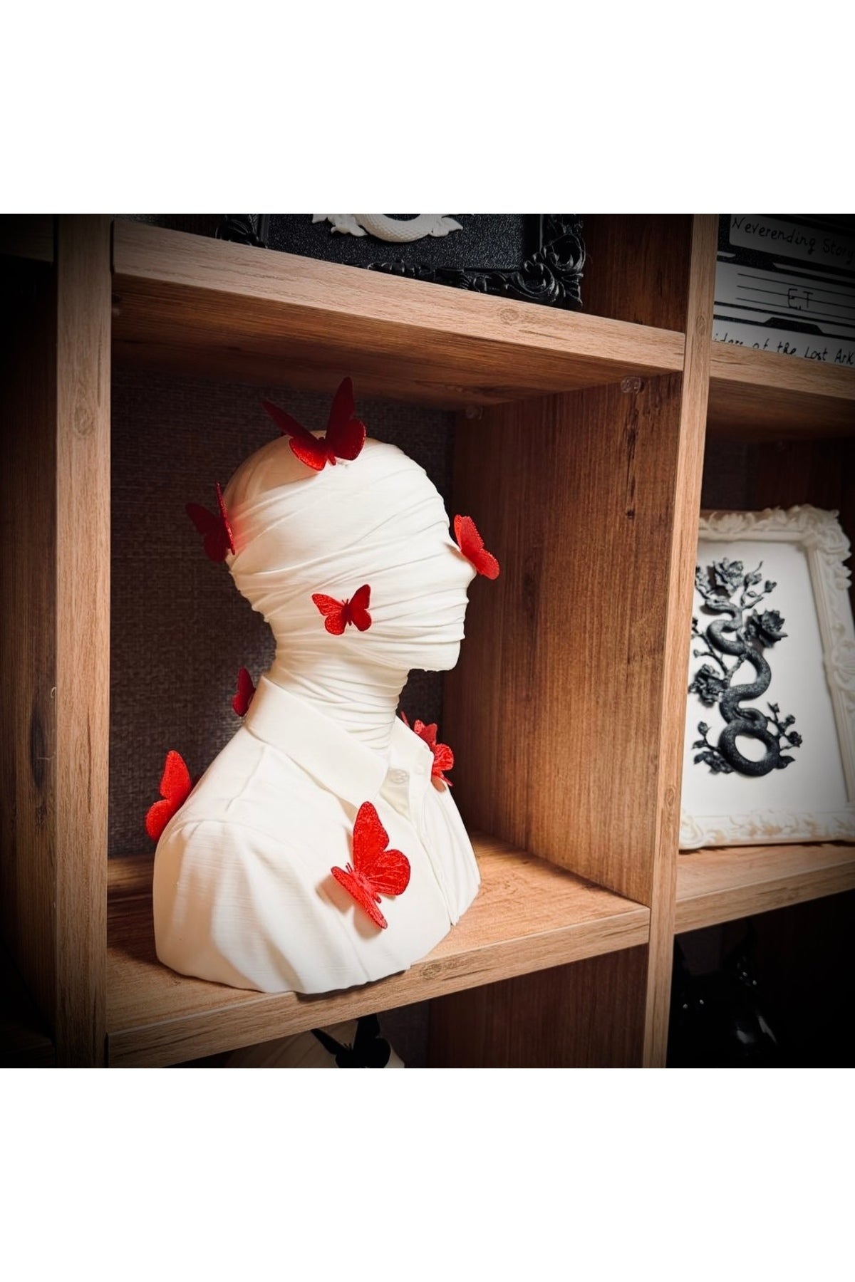Butterfly Passion Mumya Büst Kırmızı