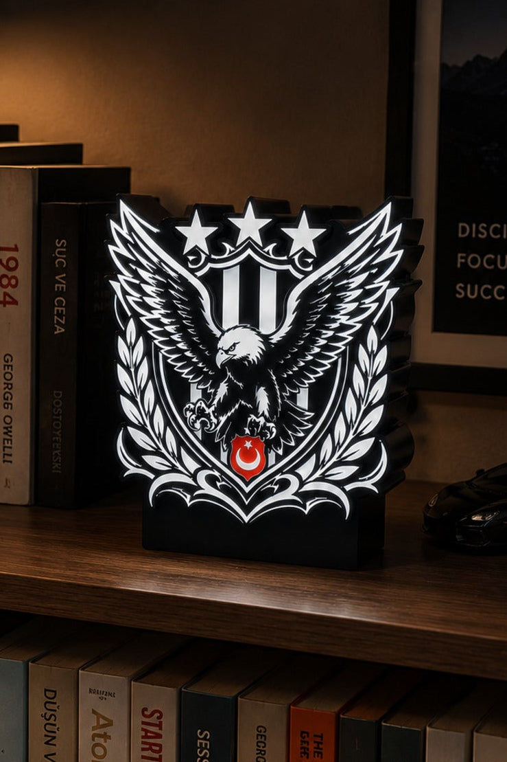 Kartal Temalı Dekoratif Masa Lambası