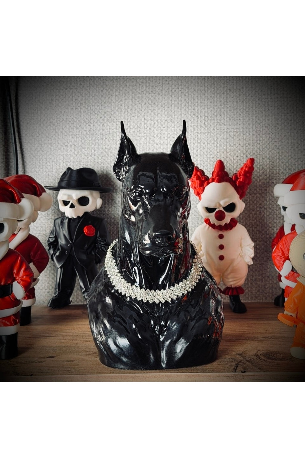 Vegas Debormen Pırlanta Kolyeli Lüks Dekoratif Doberman Figürü