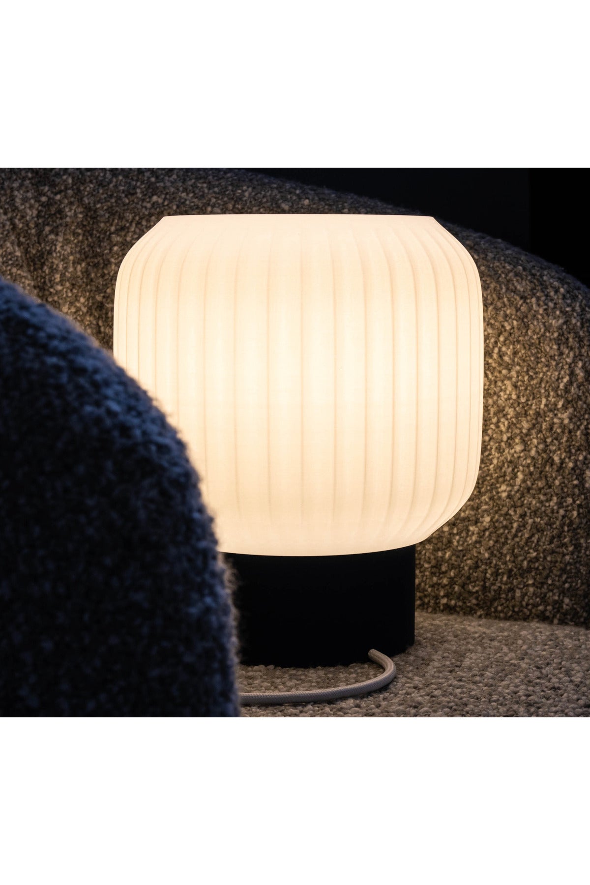 Mono Glow – Dekoratif Masa Lambası