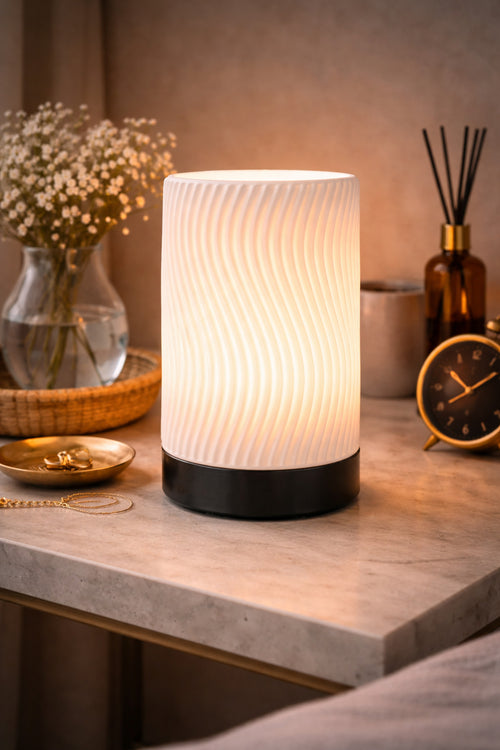 Beyaz Lumirel Wave Soft Masa Lambası | Modern Dekoratif Abajur