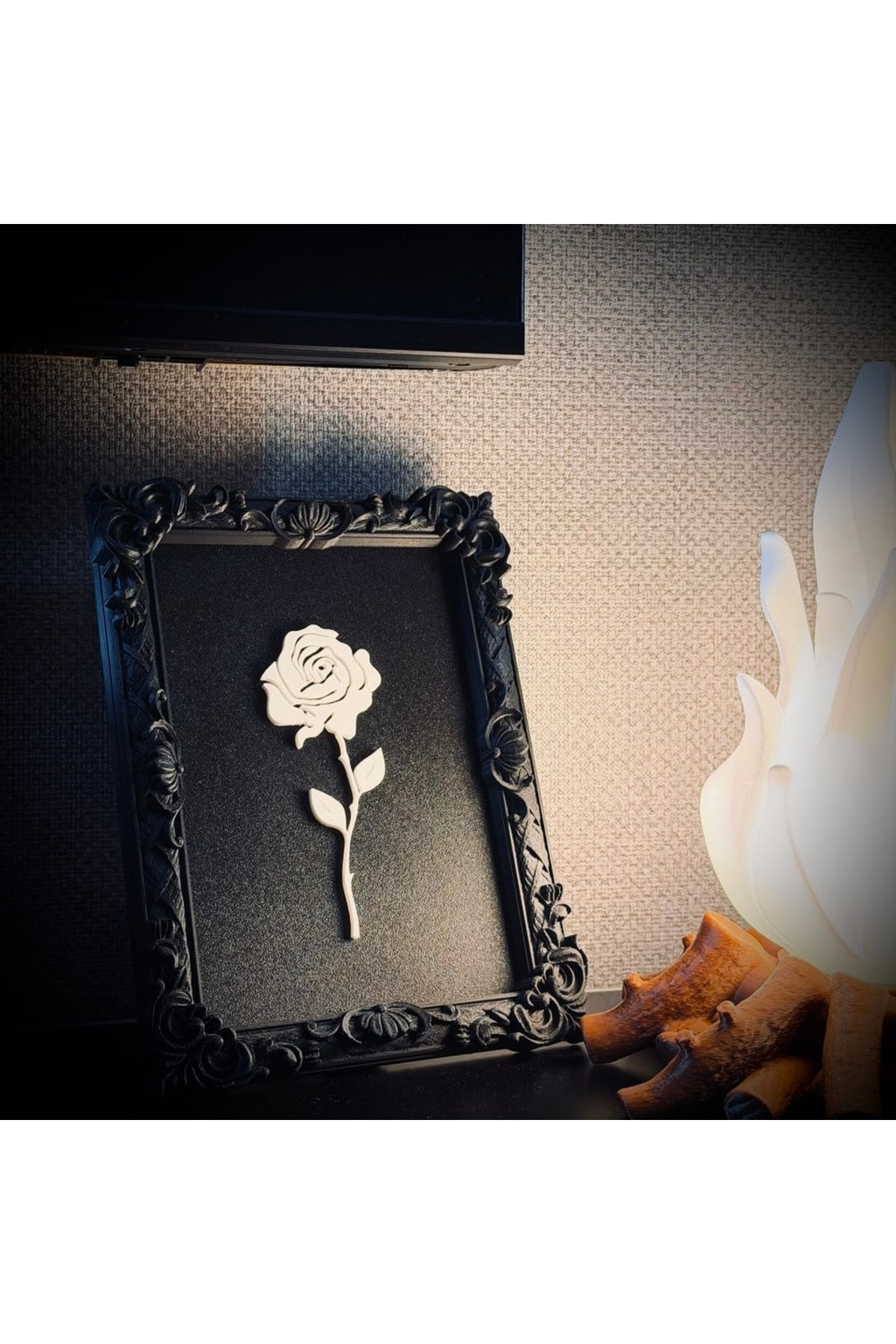 Monarch Rose Kabartma Gül Model Varaklı Premium Tablo |170MM x 230MM