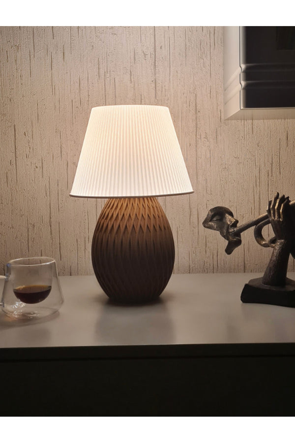 Kahverengi Terra Pleat – Dekoratif Masa Lambası | Modern Dekoratif Abajur