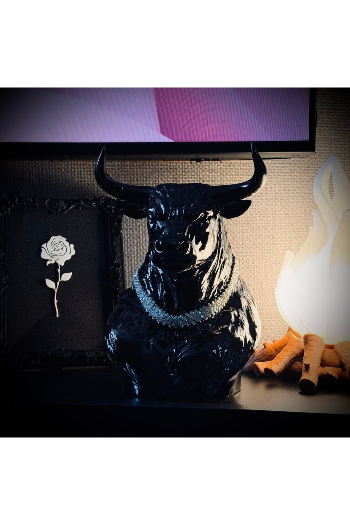 Vegas Bull Pırlanta Kolyeli Lüks Dekoratif Boğa Figürü