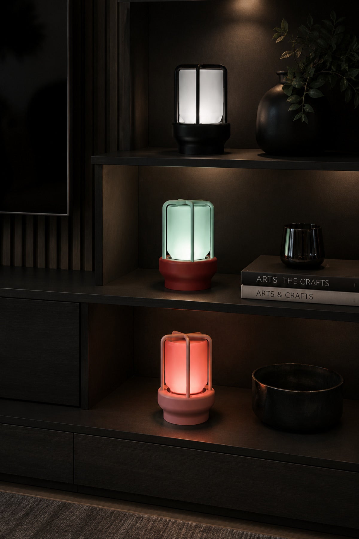 Modern Minimalist LED Gece Lambası – Dekoratif Ortam Işığı | 3 Renk Seçeneği