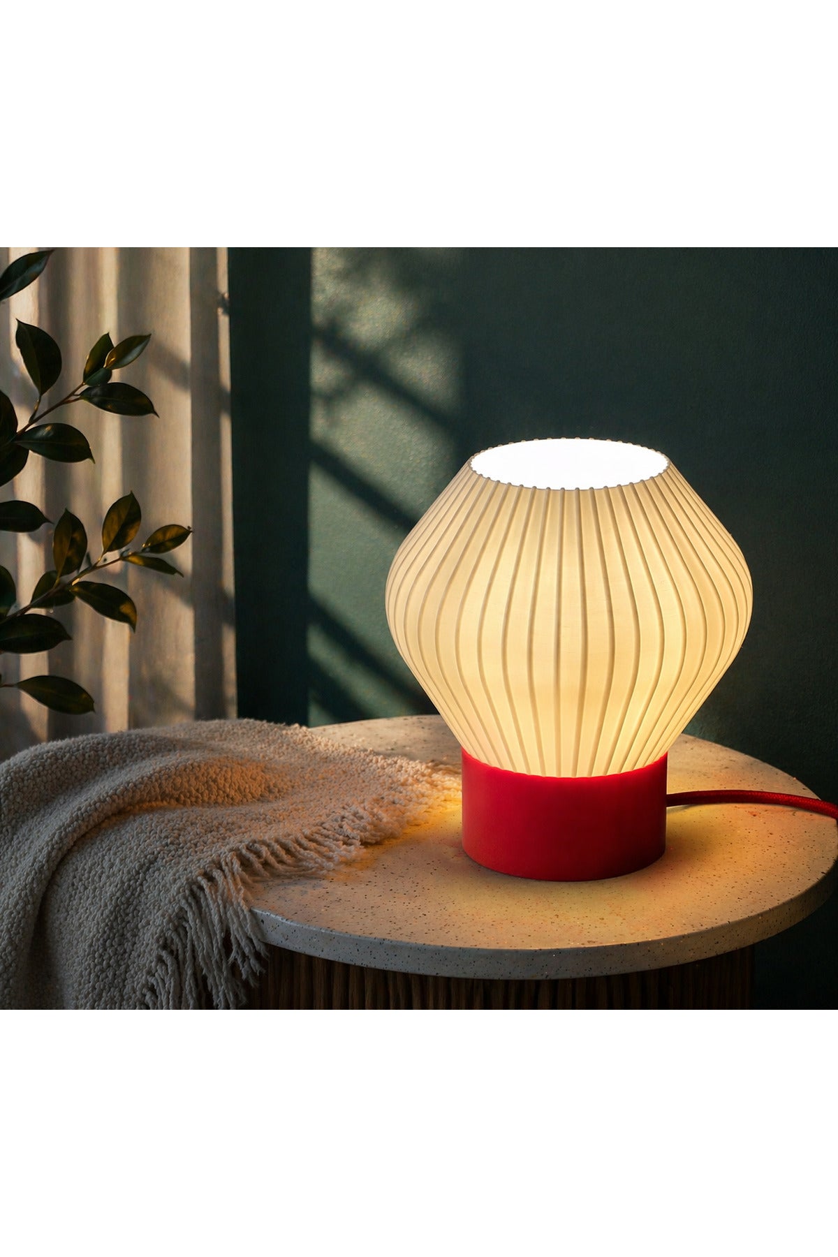 Ruby Glow Modern Gece Lambası Küre Tasarımlı Dekoratif Işık