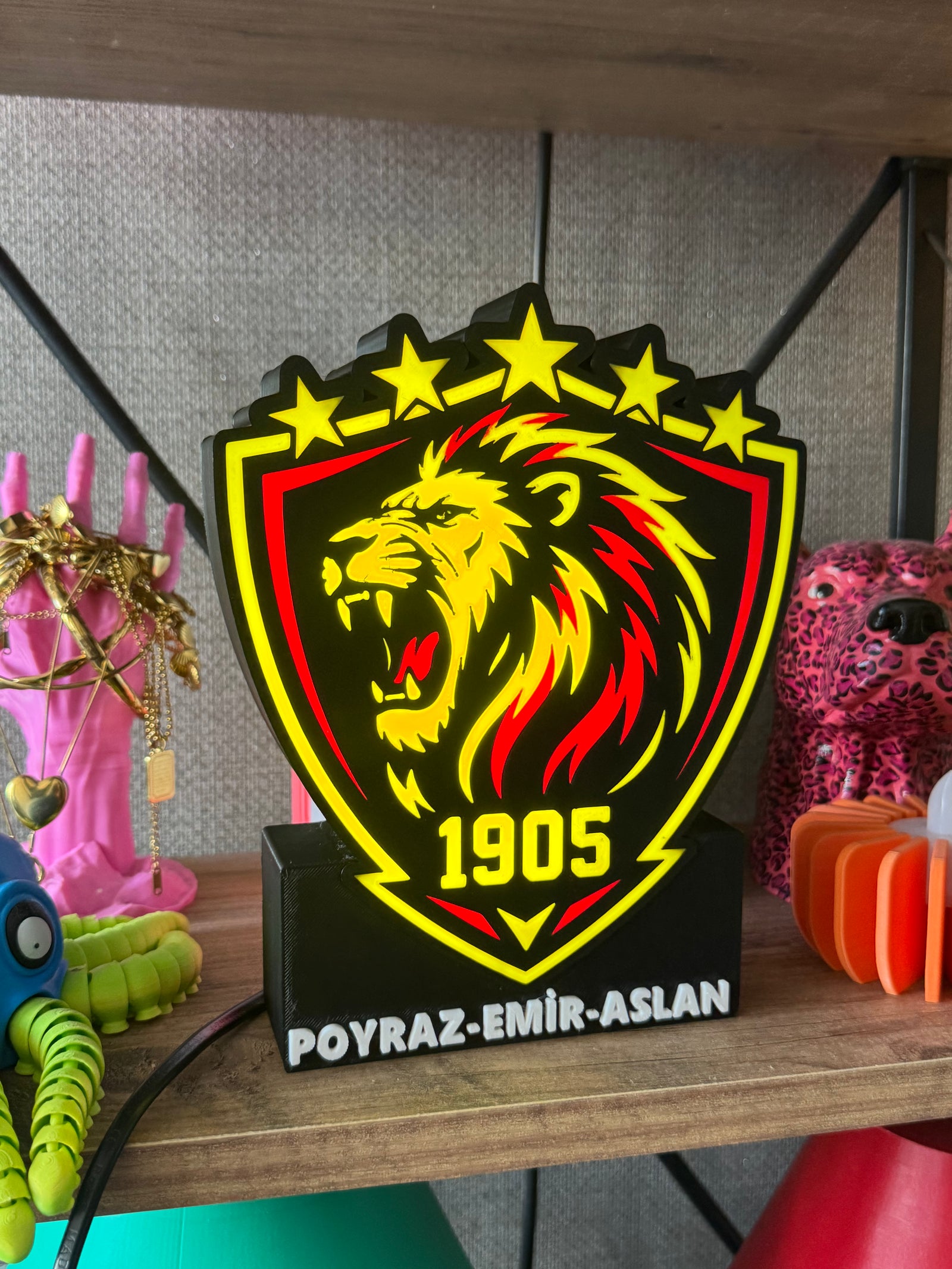 Aslan Temalı Dekoratif Masa Lambası 1905