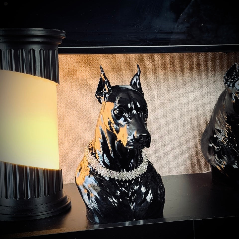 Vegas Deborman Pırlanta Kolyeli Lüks Dekoratif Doberman Figürü