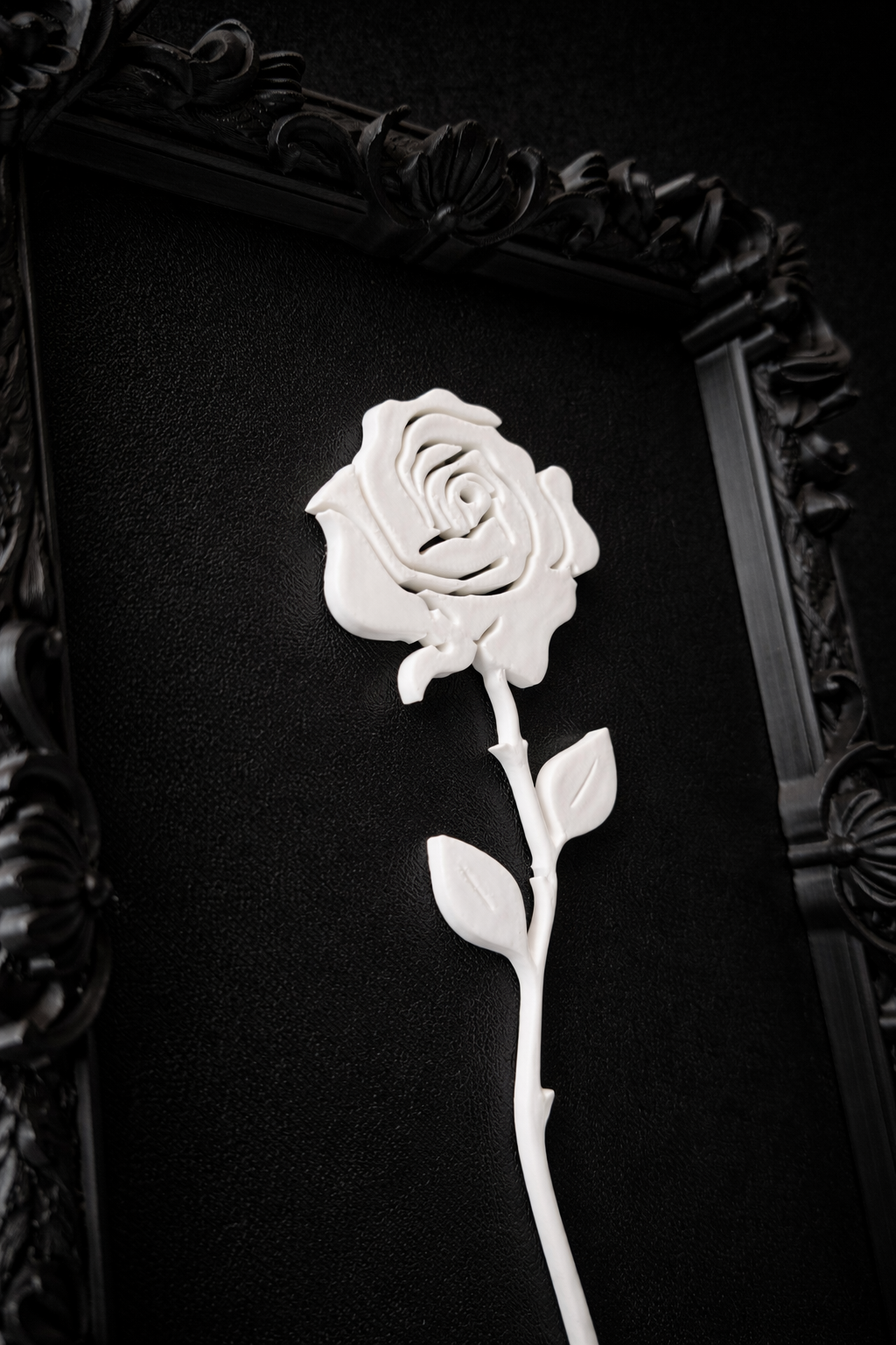 Monarch Rose Kabartma Gül Model Varaklı Beyaz Premium Tablo