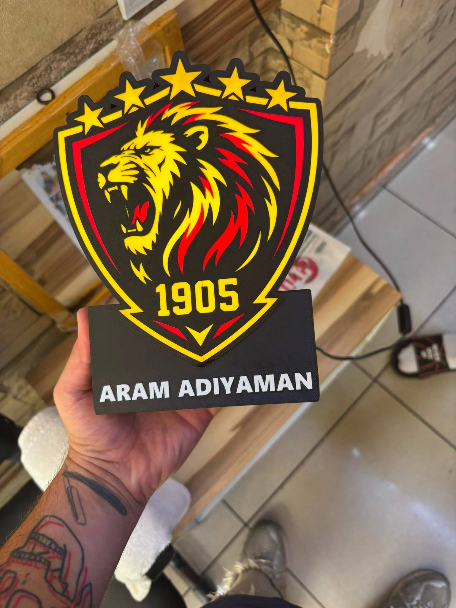 Aslan Temalı Dekoratif Masa Lambası 1905