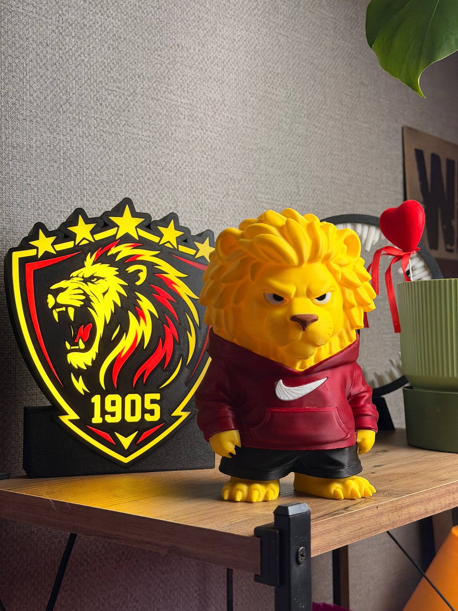 Aslan Seti Kampanyası Aslan Figür + Aslan Masa Lambası